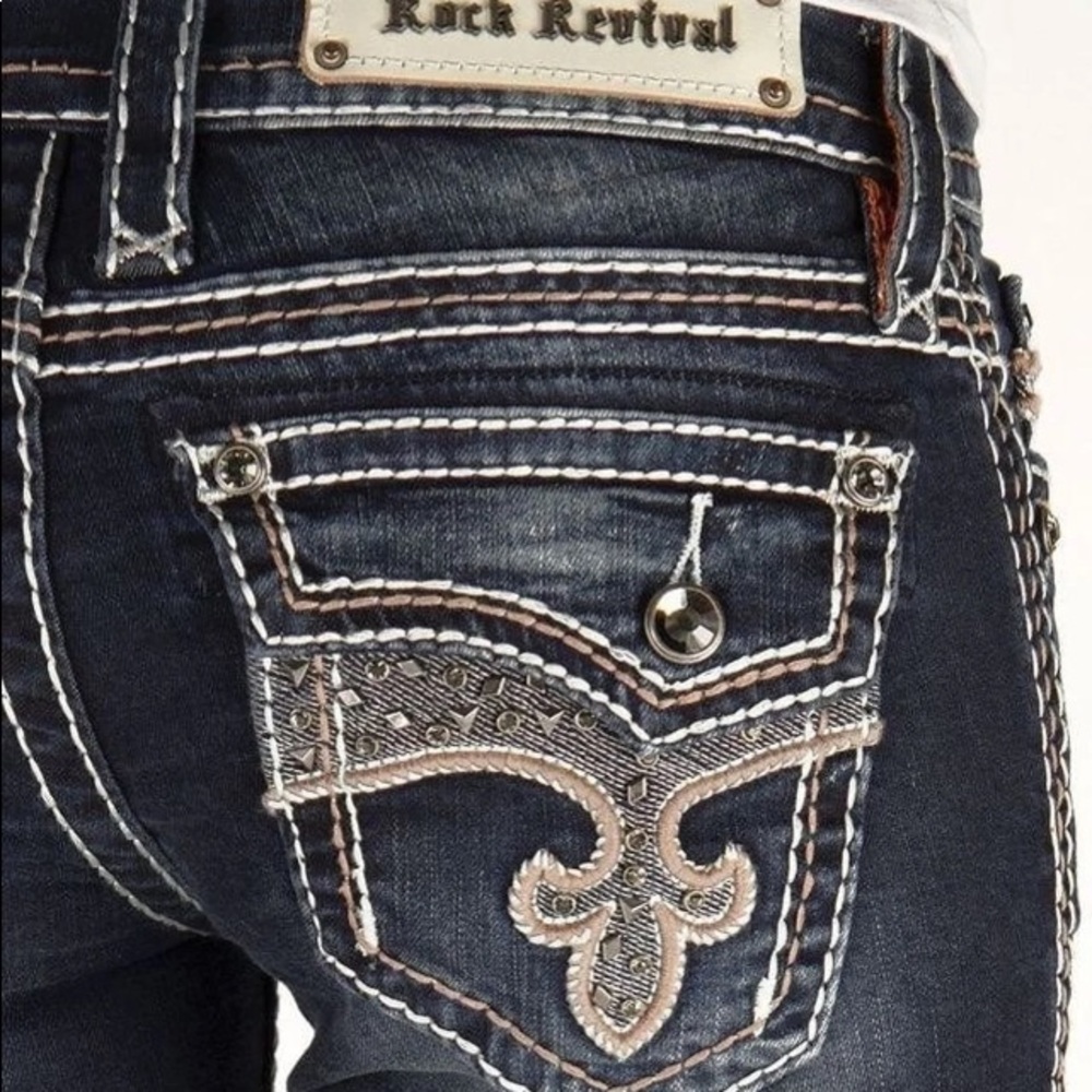 ROCK REVIVAL BUCKLE EXCLUSIVE JEANS NEW CONDITION